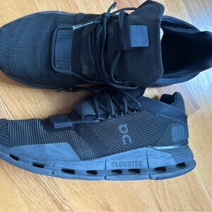 On Clouds Men's Black Running Shoes